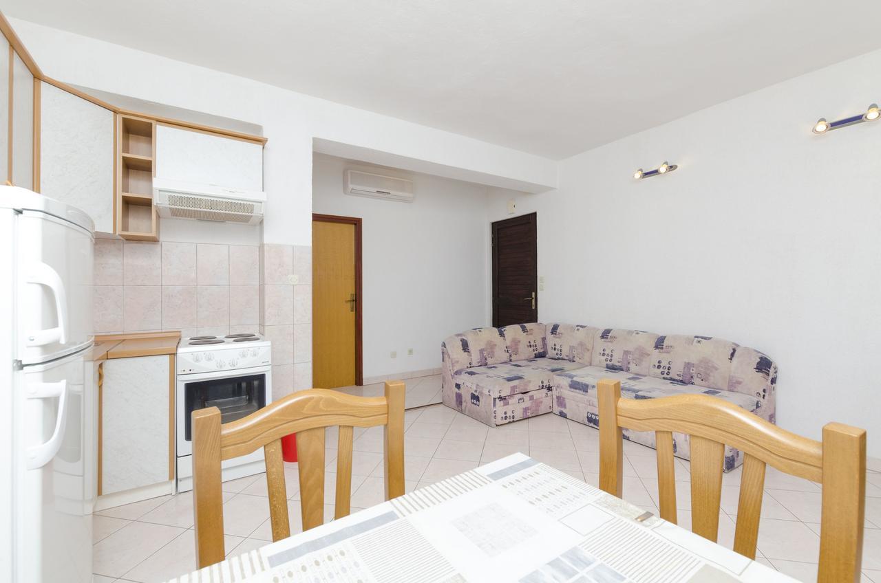 Apartments Mime Пировац Екстериор снимка